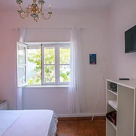 Hostel Flores *