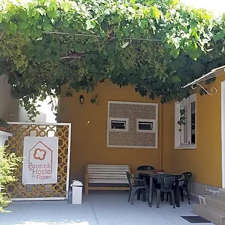 Flores Hostel