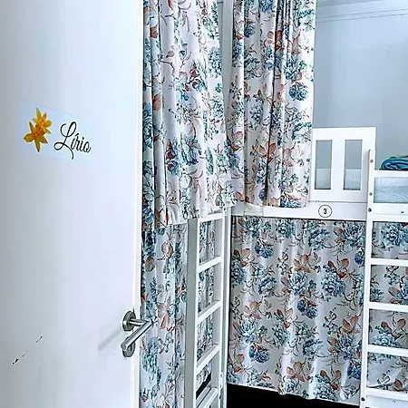 Flores Hostel